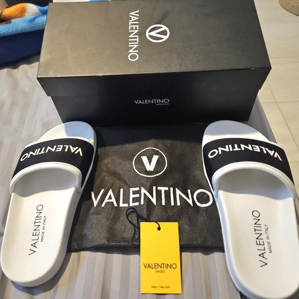 Valentino Slides Black+White Slide Sandals New/box Size 6 TagDustbag Retails 599 - Picture 2 of 12